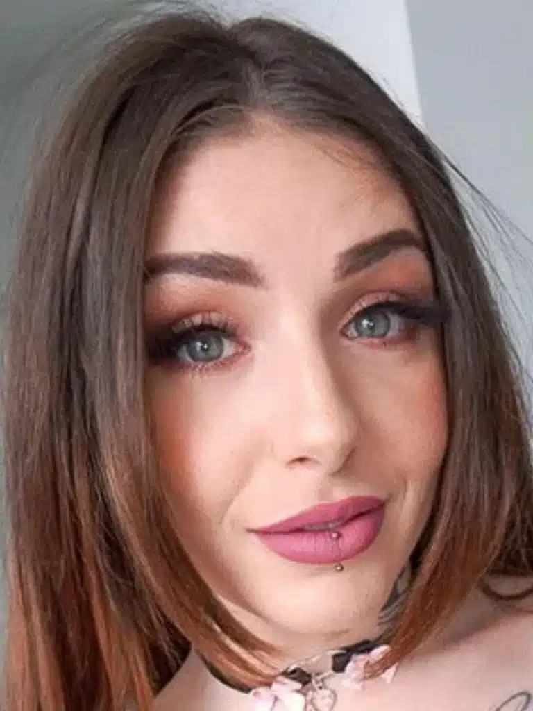 Brenna Mckenna Biography: Wiki, Age, Career, Height, Weight, Boyfriend, Net Worth & More